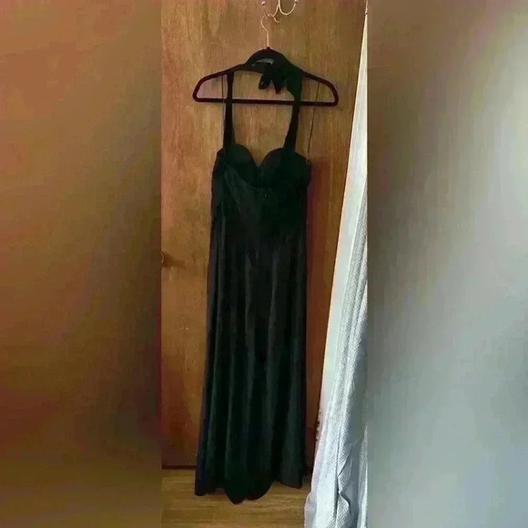 NWT Bar III Womens Faux Wrap Halter Maxi Dress Black, Size 6 - Picture 4 of 6